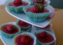 çilekli mini cheese cake (çizkek)